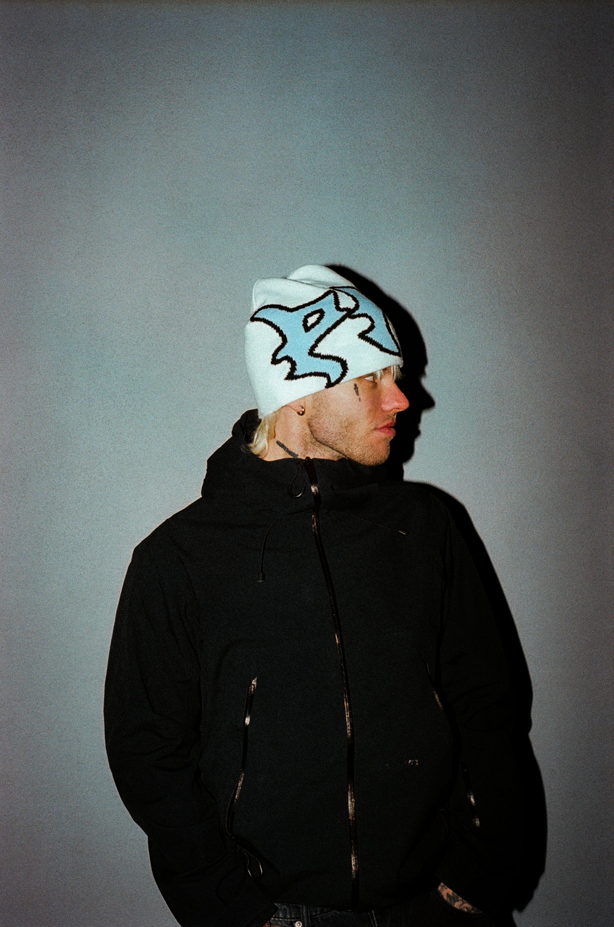 PHB BEANIE WHITE/BLU